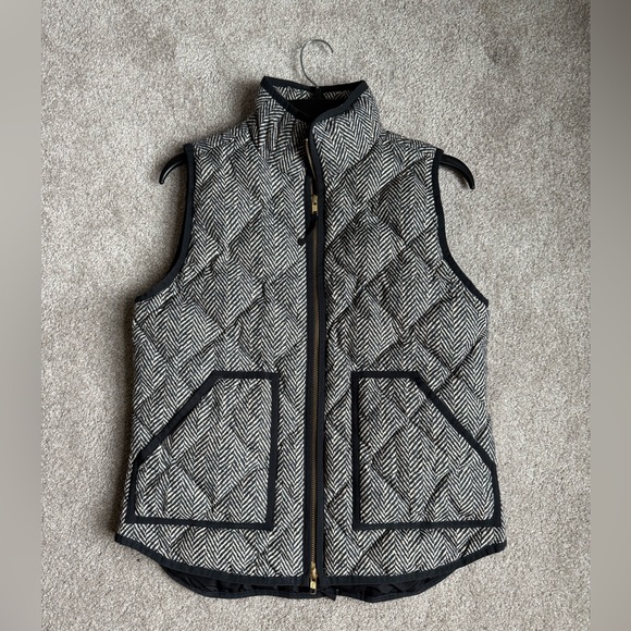 J. Crew Women's Excursion Black Quilted
Down Puffer Vest Herringbone. Like New! - Picture 3 of 7